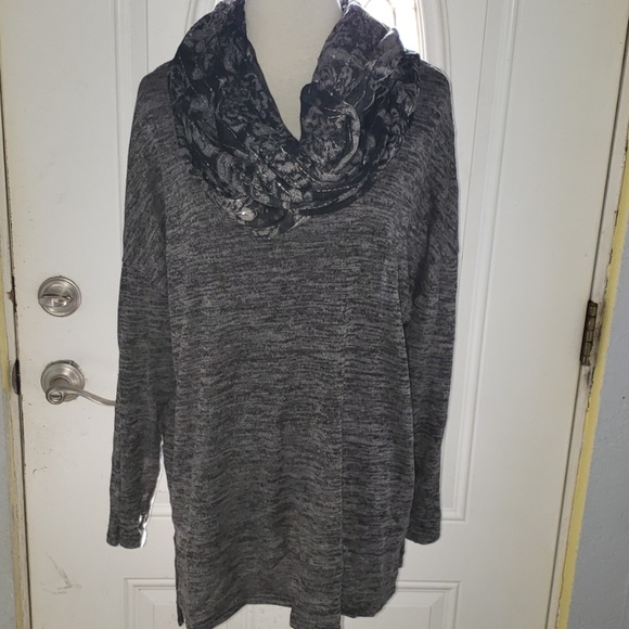 Massini Sweaters - Massini Black Gray Marled Sweater Infinity Scarf